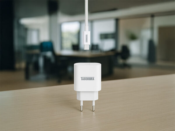 TASCHIBRA PD20-1C TURBO CARGADOR USB AUTOVOLT 20W - Imagen 2